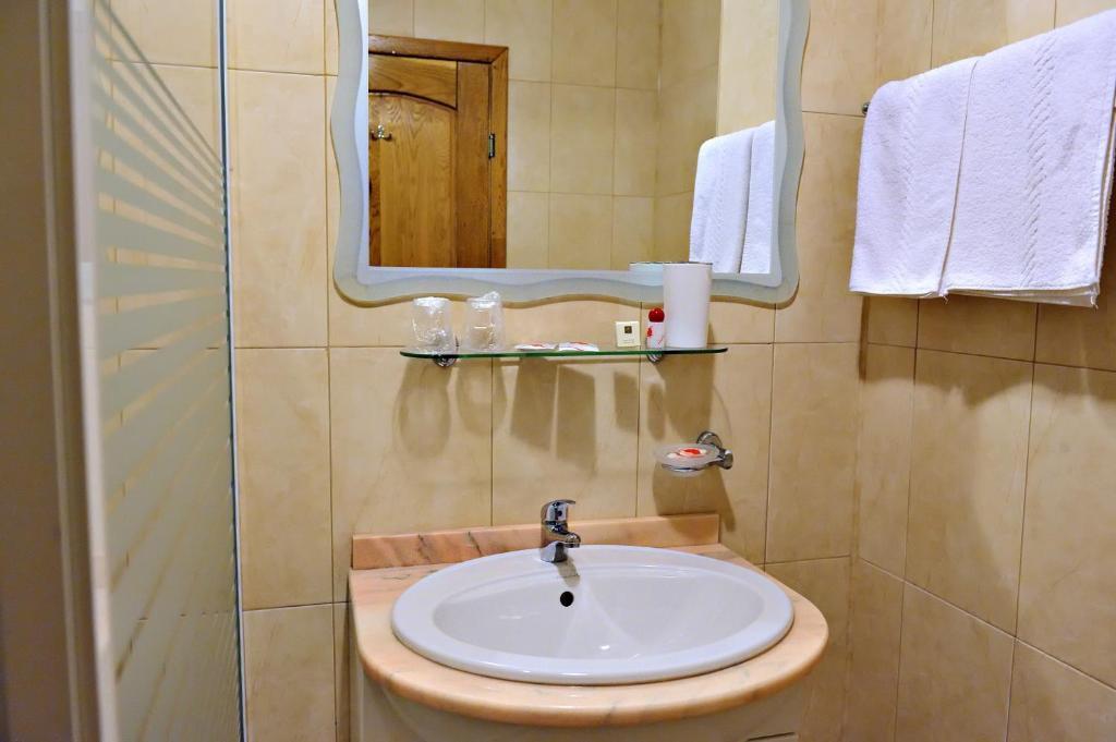 Motel Confort Floresti  Δωμάτιο φωτογραφία